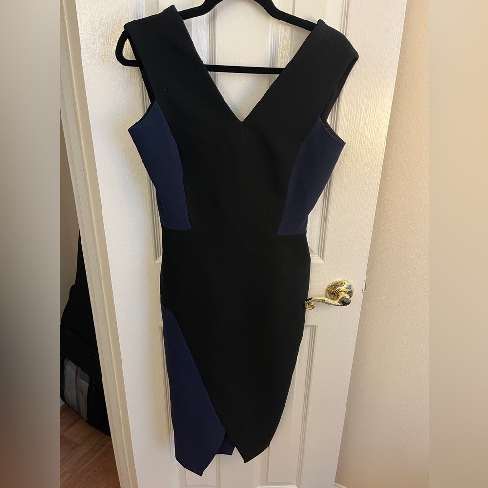 Victoria Beckman Knee Length Dress, Black and Navy Blue V-Neck